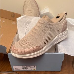 Bzees Beige Women's Slip-On Sneakers NWT size 9